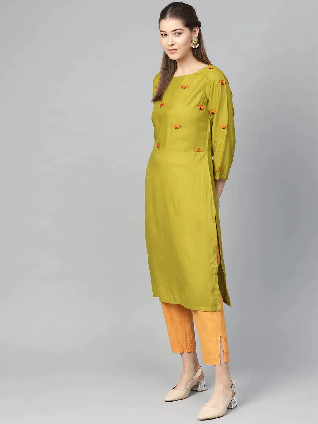 Women Green Yoke Design Straight Kurta